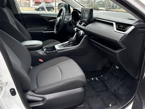 Certified 2020 Toyota RAV4 XLE w/ Convenience Package image 13