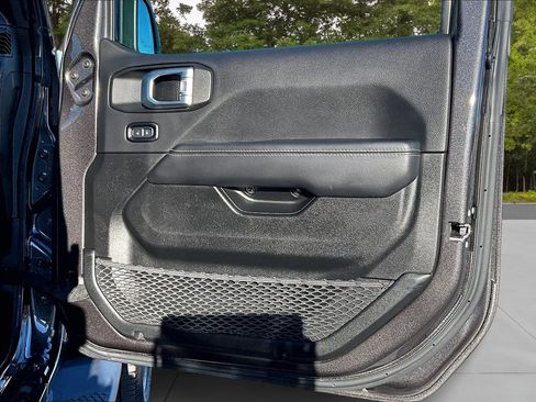 Used 2021 Jeep Wrangler Unlimited Sahara w/ Dual Top Group image 31