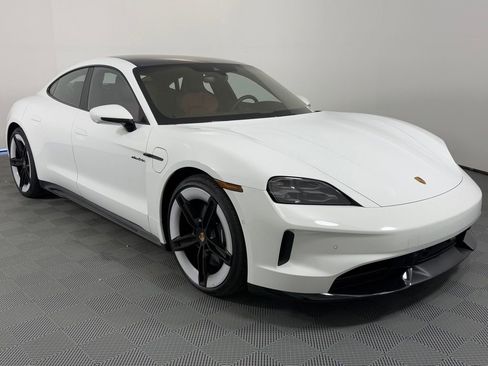 New 2026 Porsche Taycan GTS image 9