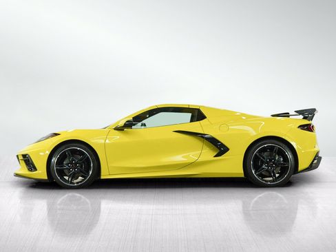 Used 2024 Chevrolet Corvette Stingray Premium Conv w/ Stealth Interior Trim Package RWD image 2