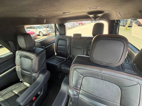 Used 2024 Lincoln Navigator L Black Label AWD/4WD image 18