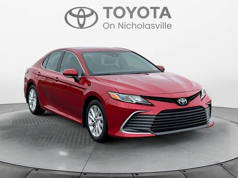 Used 2023 Toyota Camry LE image 8