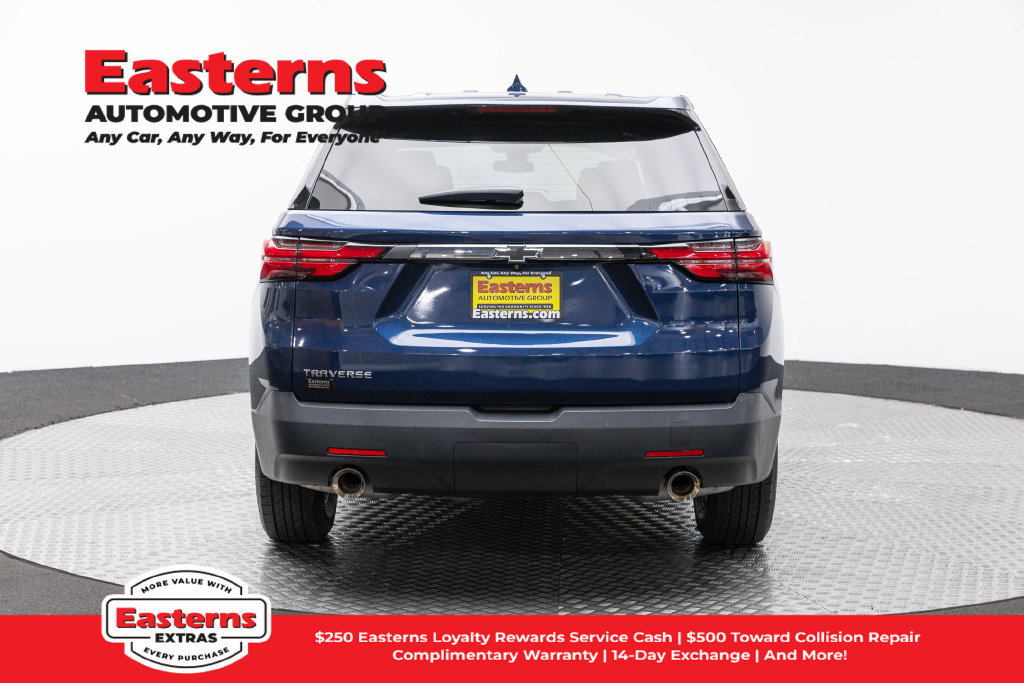 Used 2023 Chevrolet Traverse LS w/ Safety Package FWD image 6