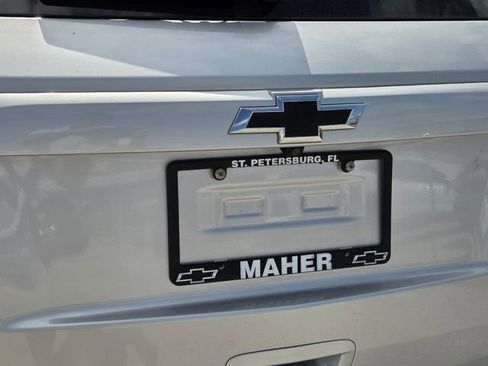 Used 2022 Chevrolet Trax LT w/ Redline Edition image 11