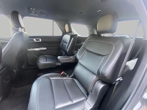 Used 2024 Ford Explorer XLT w/ Equipment Group 202A AWD/4WD image 12