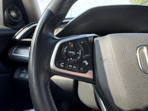 Used 2019 Honda Civic Touring image 13