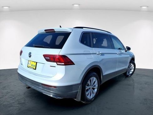 Used 2019 Volkswagen Tiguan SE w/ Panoramic Sunroof Package image 23