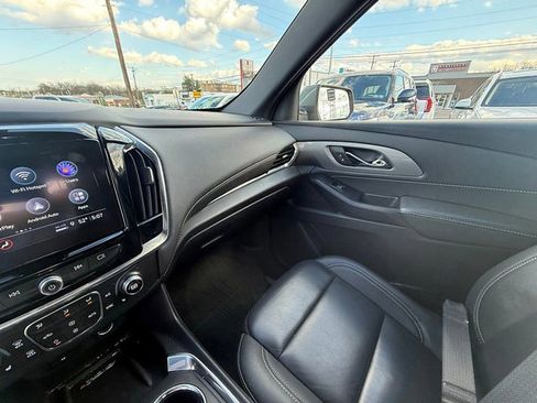 Used 2023 Chevrolet Traverse LT w/ LPO, Floor Liner Package image 33