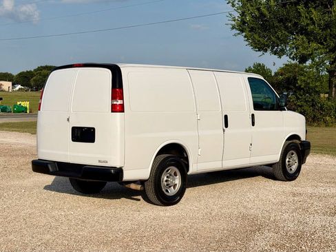 Used 2021 Chevrolet Express 2500 w/ Driver Convenience Package RWD image 5