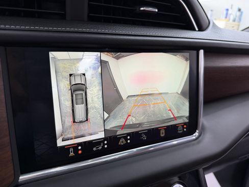 Used 2023 GMC Yukon XL Denali Ultimate image 22