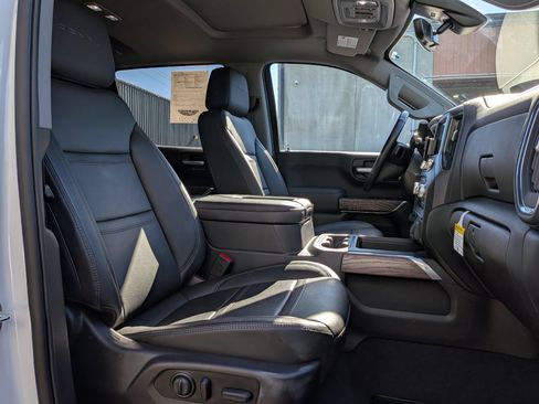 Used 2020 GMC Sierra 1500 Denali w/ Denali Ultimate Package AWD/4WD image 8