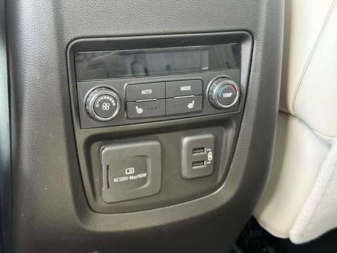 Used 2023 Buick Enclave Avenir w/ Avenir Technology Package AWD/4WD image 18