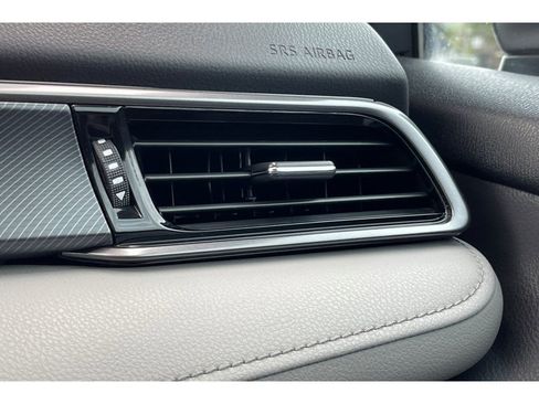 Used 2022 Toyota Camry LE w/ Carpet Mat Package (TMS) image 27