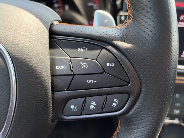 Used 2023 Dodge Durango R/T w/ Hemi Orange Plus Package AWD/4WD image 12