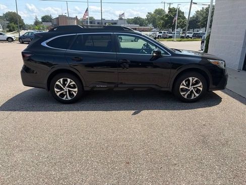 Used 2022 Subaru Outback Limited AWD/4WD image 7