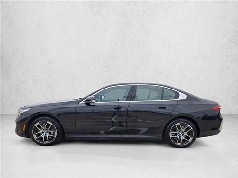 Used 2024 BMW i5 eDrive40i RWD image 9