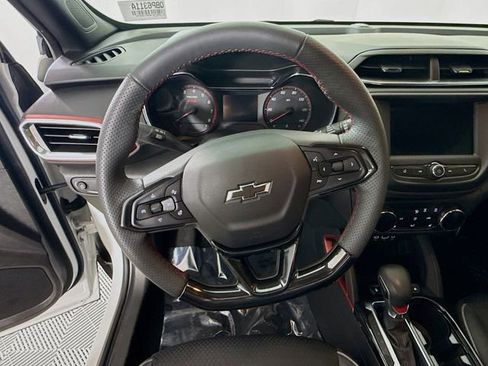 Used 2023 Chevrolet TrailBlazer RS FWD image 13
