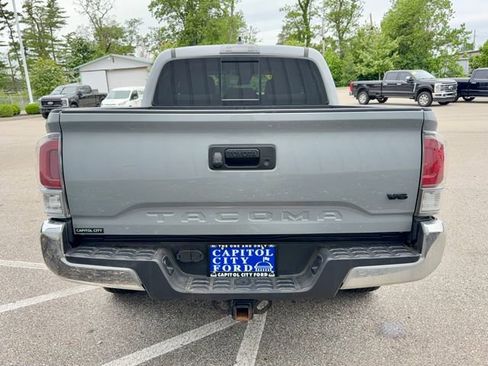 Used 2020 Toyota Tacoma TRD Off-Road AWD/4WD image 5