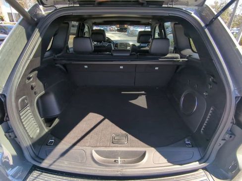 Used 2022 Jeep Grand Cherokee Laredo X image 14