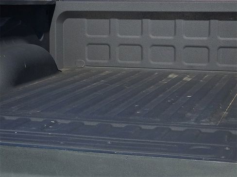 Used 2017 RAM 1500 Laramie w/ Convenience Group image 8