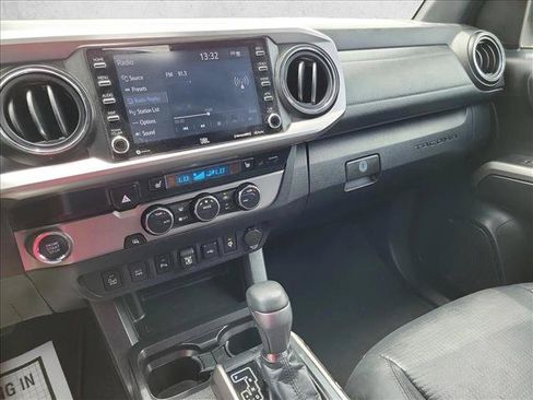 Used 2022 Toyota Tacoma Limited RWD image 21