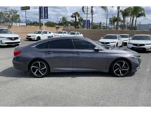 Used 2018 Honda Accord Sport image 6