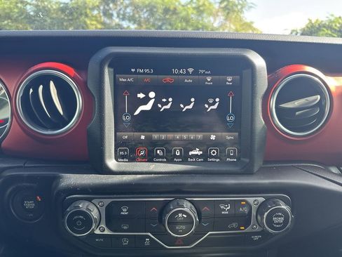 Used 2020 Jeep Gladiator Rubicon image 17