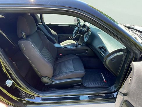 Used 2017 Dodge Challenger R/T RWD image 17