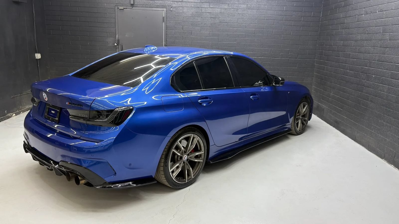 Used 2022 BMW M340i xDrive AWD/4WD image 3