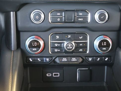 Certified 2022 GMC Yukon AT4 w/ Technology Package image 19