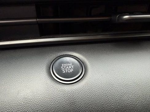 Used 2025 Hyundai Elantra Sport FWD image 20