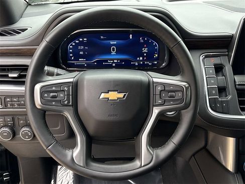 Used 2024 Chevrolet Suburban Premier image 20