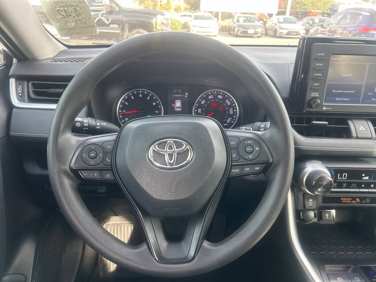 Used 2022 Toyota RAV4 XLE w/ Convenience Package FWD image 9