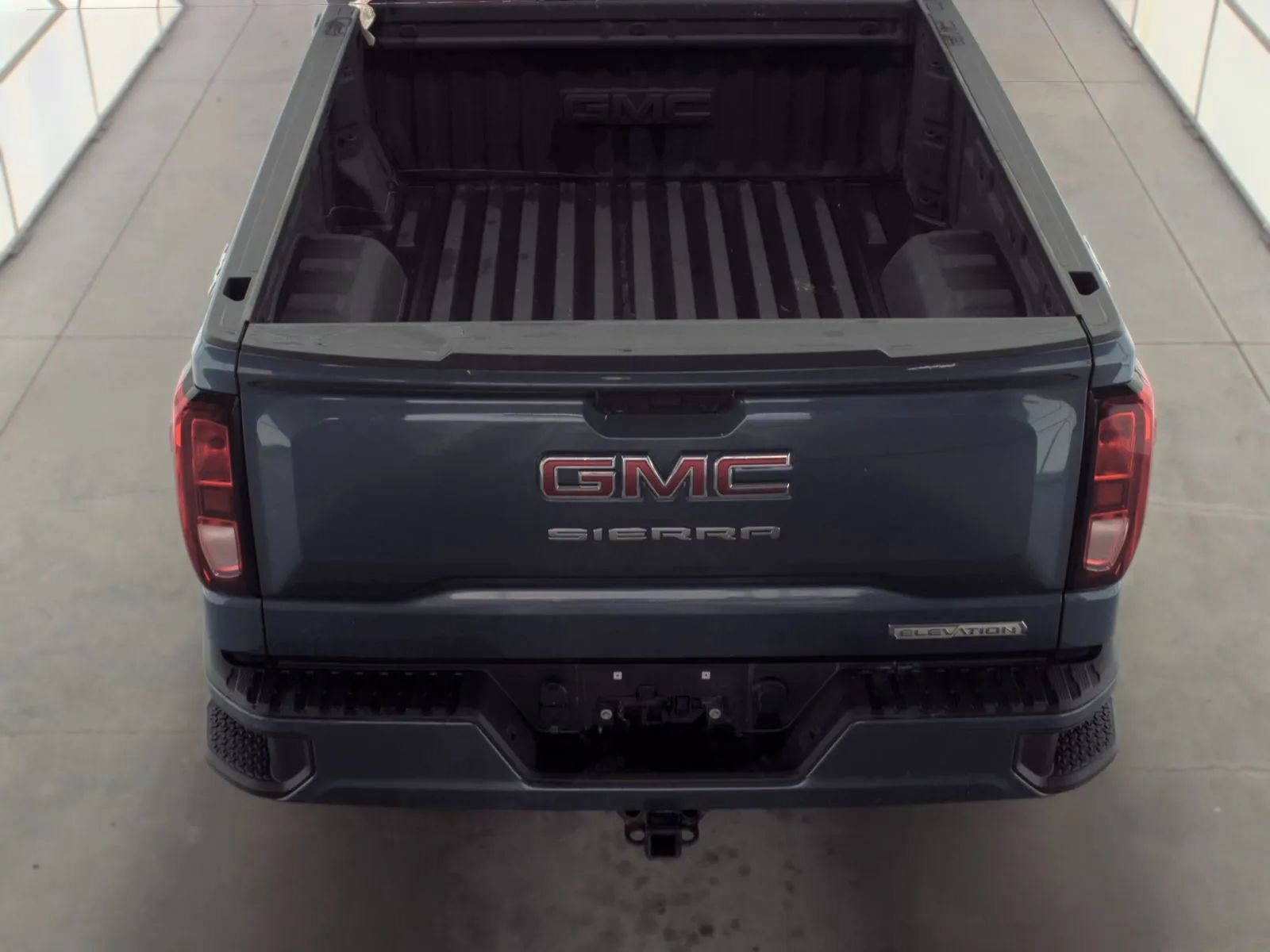 Used 2024 GMC Sierra 1500 Elevation AWD/4WD image 3
