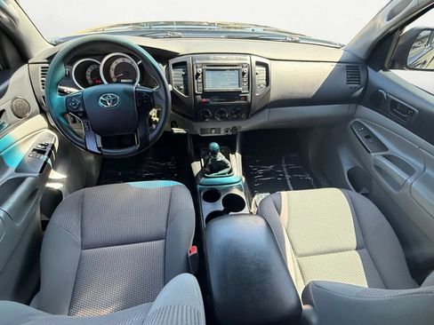 Used 2015 Toyota Tacoma 2WD Access Cab image 12