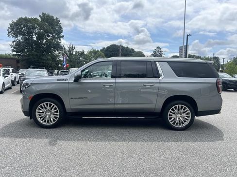 Used 2023 Chevrolet Suburban High Country AWD/4WD image 6