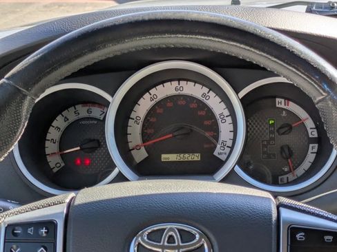 Used 2012 Toyota Tacoma PreRunner image 21