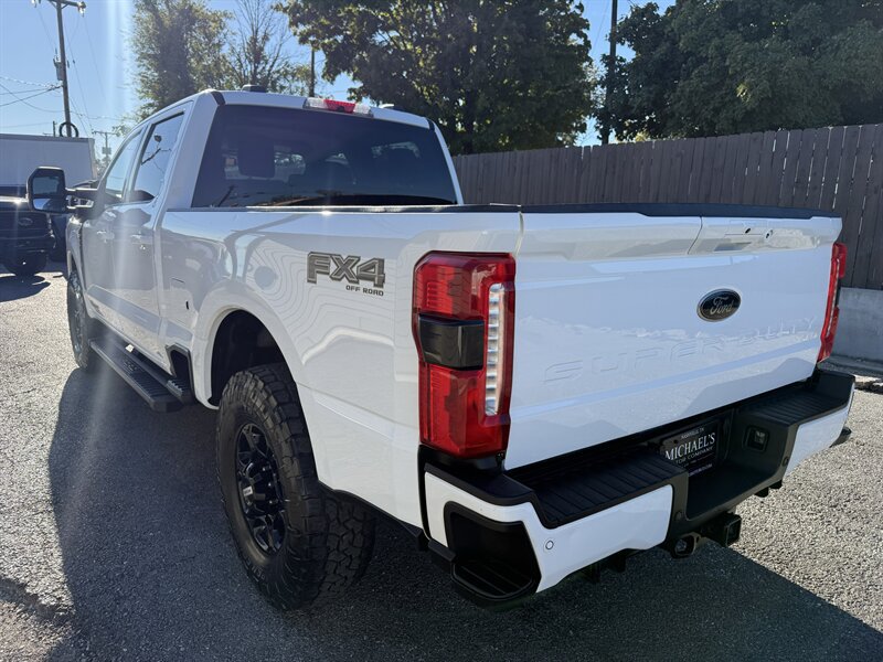 Used 2024 Ford F250 XLT w/ Black Appearance Package AWD/4WD image 35
