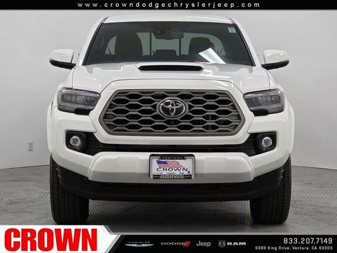 Used 2023 Toyota Tacoma TRD Sport image 2