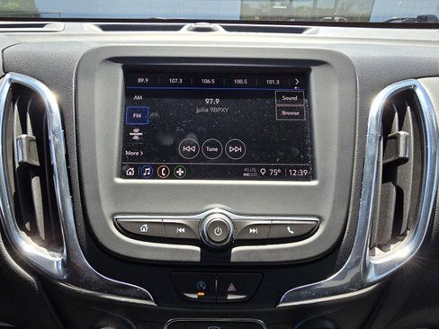 Used 2023 Chevrolet Equinox LT image 23