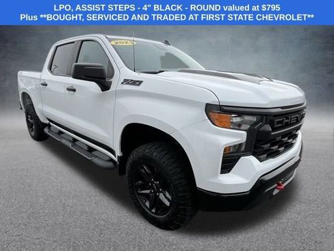 Used 2023 Chevrolet Silverado 1500 Custom Trail Boss w/ LPO, Dark Essentials Package image 4