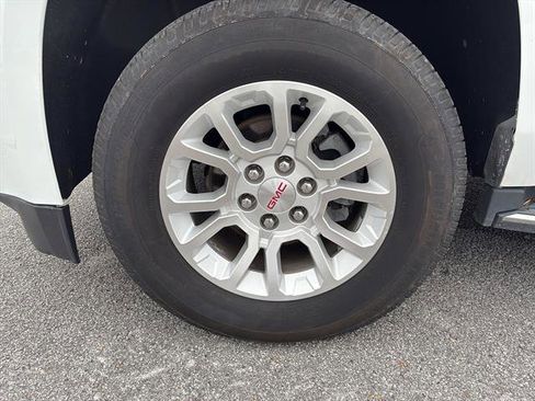 Used 2019 GMC Yukon SLT AWD/4WD image 9