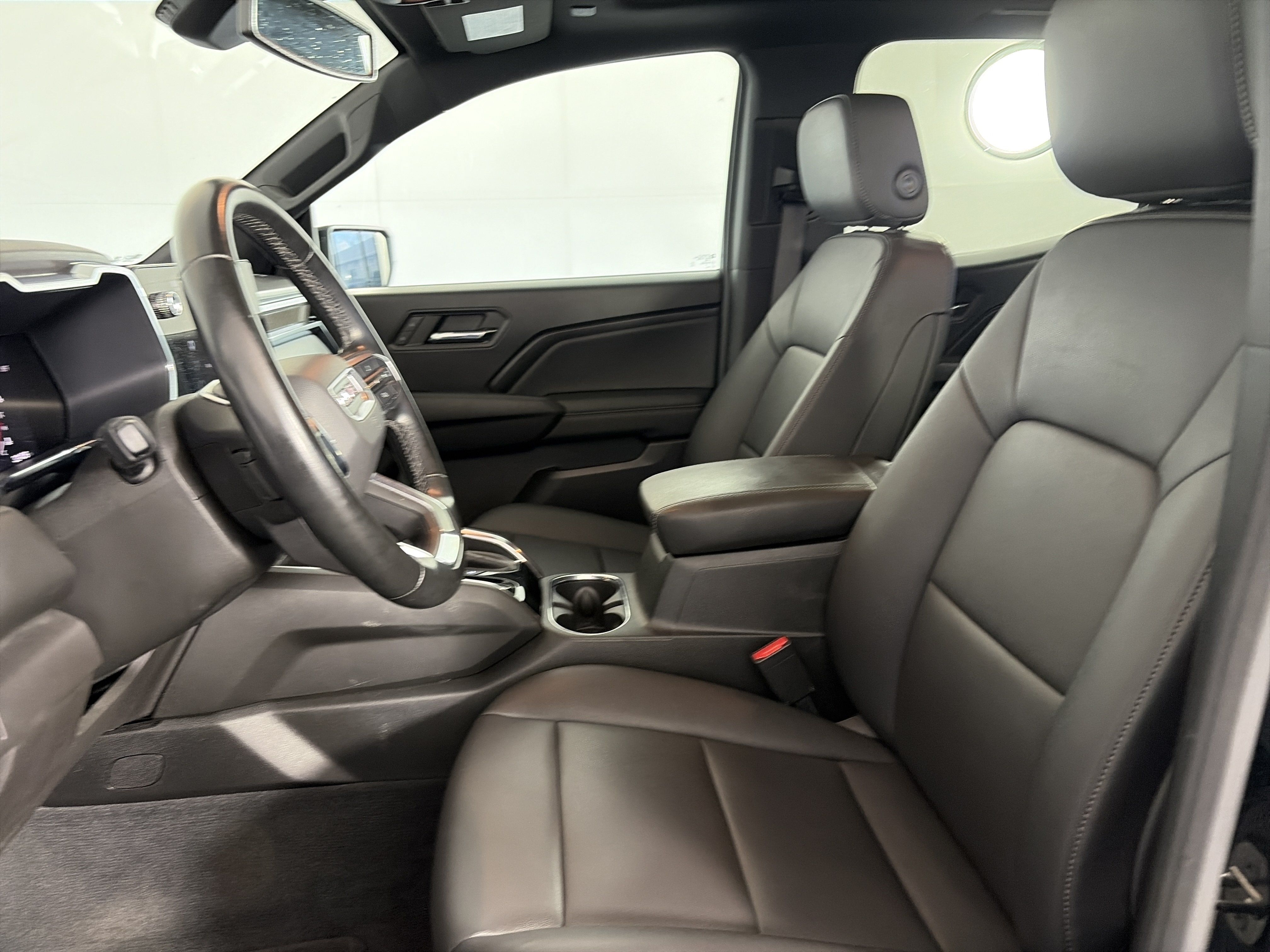 Certified 2023 GMC Canyon Elevation w/ Elevation Premium Package AWD/4WD image 6