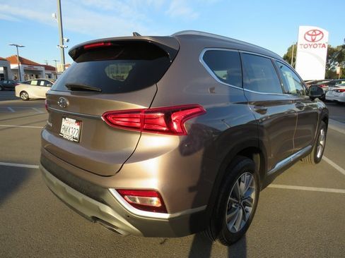 Used 2020 Hyundai Santa Fe SEL w/ Convenience Package image 10