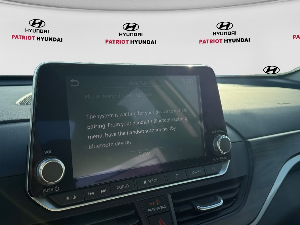 Used 2025 Nissan Altima 2.5 SV FWD image 16