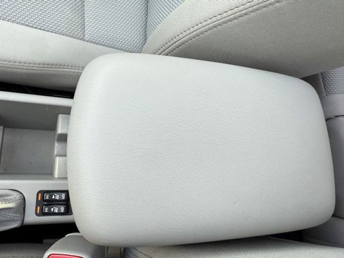 Used 2012 Subaru Forester 2.5X Premium w/ All-Weather Pkg image 35