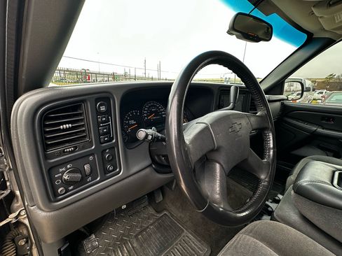 Used 2006 Chevrolet Silverado 1500 LT w/ Light Duty Power Package image 64