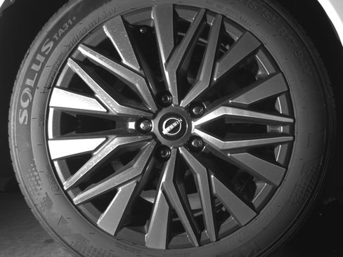 Used 2025 Nissan Altima 2.5 SV image 15