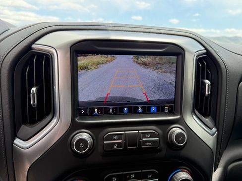 Used 2021 Chevrolet Silverado 1500 LTZ w/ LTZ Premium Package AWD/4WD image 24
