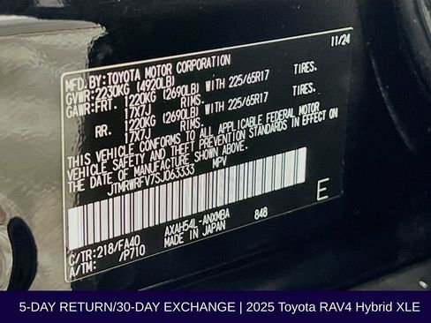 Used 2025 Toyota RAV4 XLE AWD/4WD image 35